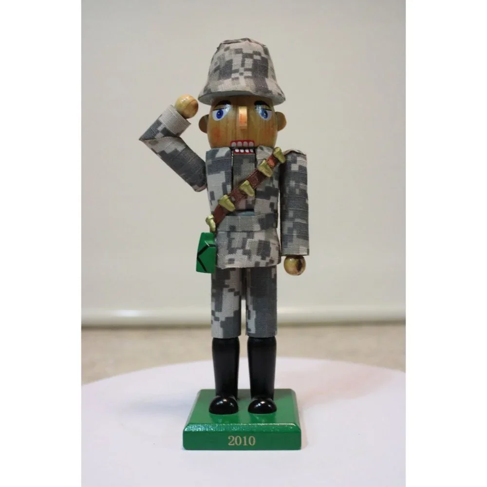Nutcracker - Soldier in Camo - 8